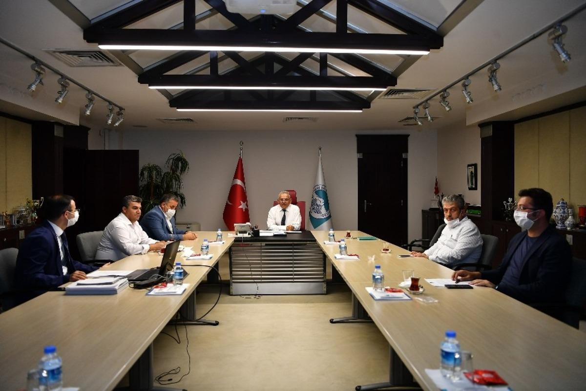 &ldquo;Gen&ccedil;liği olmayan hi&ccedil;bir kurum, kuruluş ve devlet ayakta kalamaz"