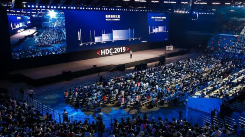 Huawei mobil servisleri milyonlara ulaştı