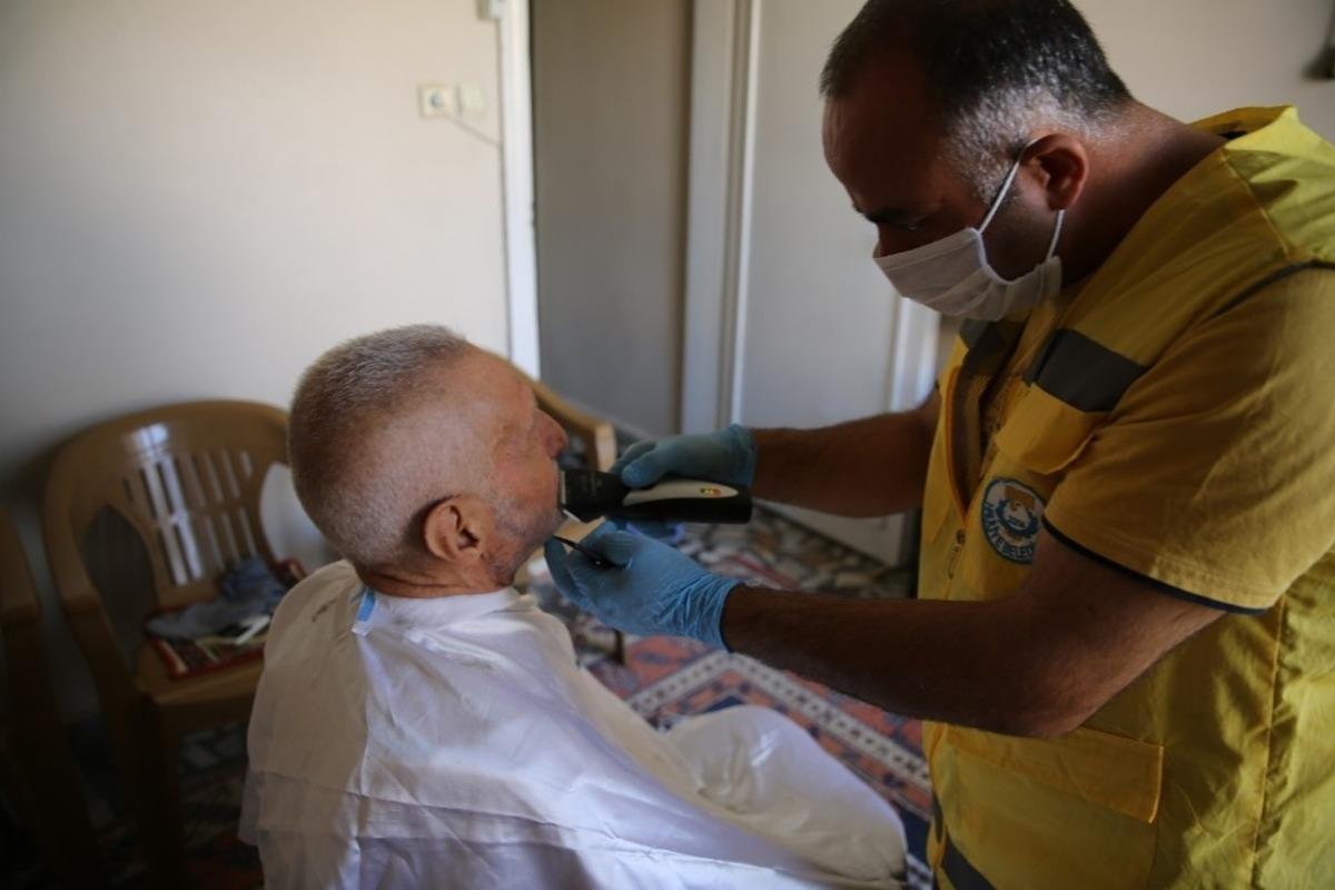 Haliliye&rsquo;de bayram &ouml;ncesi y&uuml;zleri g&uuml;l&uuml;yor