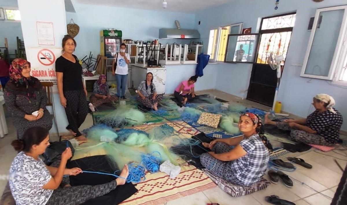 S&ouml;keli kadınlar hem &ouml;r&uuml;yor, hem kazanıyor