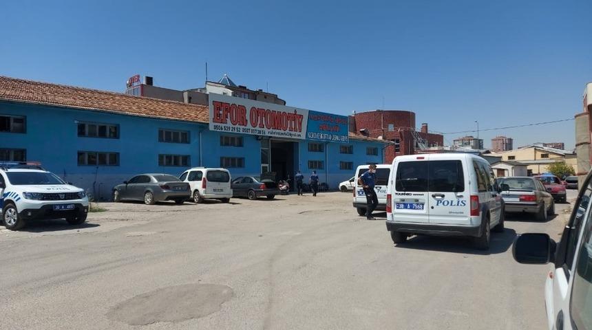 Kayseri&rsquo;de silahlı kavga: 2 yaralı