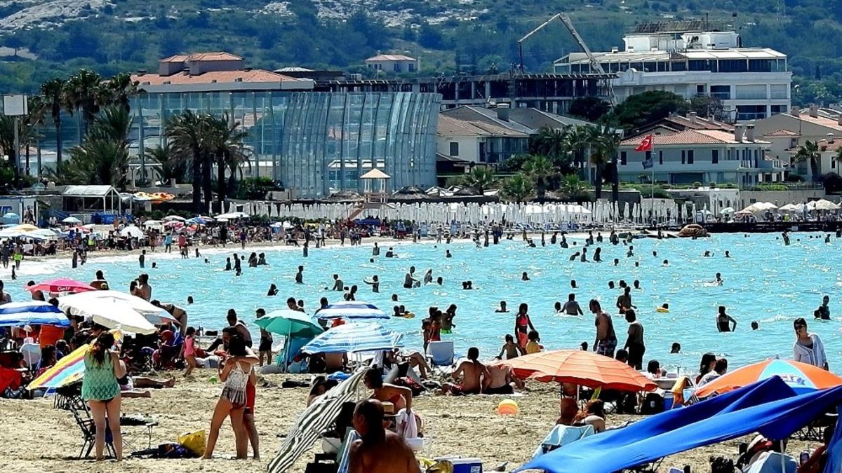 &Ccedil;eşme bayram hareketliliğine hazırlanıyor