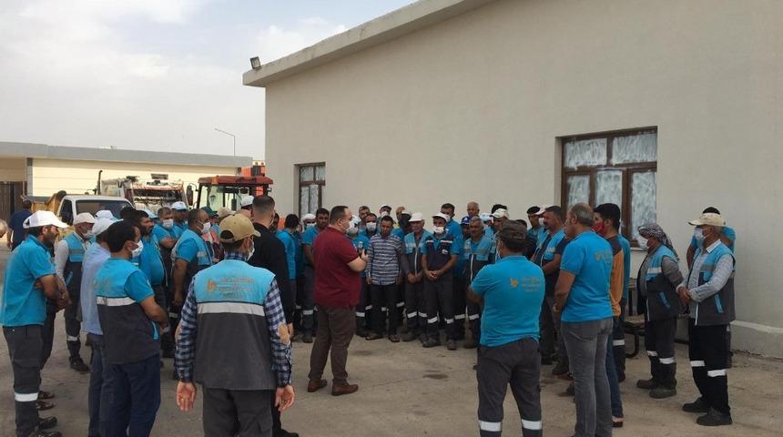 Başkan Ekinci temizlik iş&ccedil;ilerini ziyaret etti