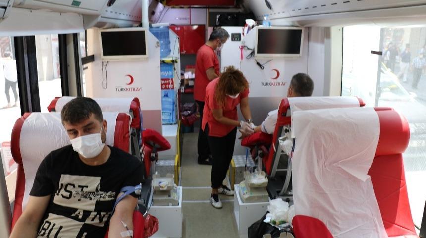 Vatandaşlara kan bağışı &ccedil;ağrısı