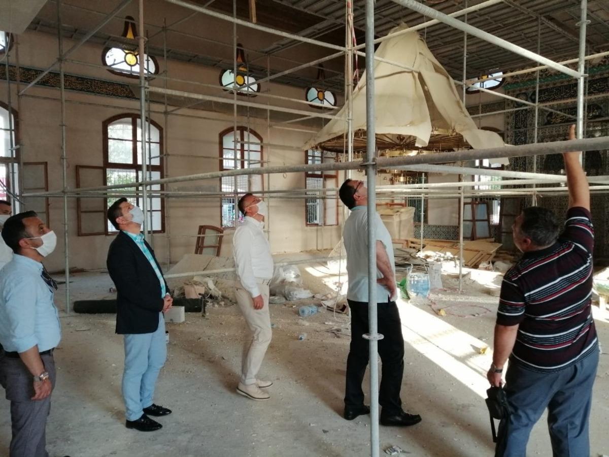 Tarihi Orhan Camii restorasyonu s&uuml;r&uuml;yor