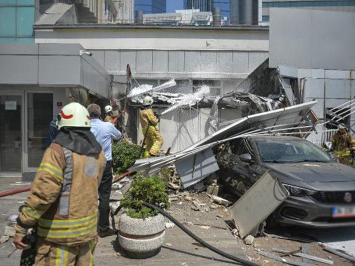 Gayrettepe'de trafoda patlama! Çok sayıda ekip sevk edildi G1