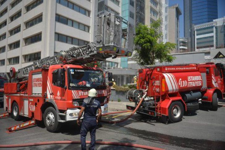 Gayrettepe'de trafoda patlama! Çok sayıda ekip sevk edildi G4