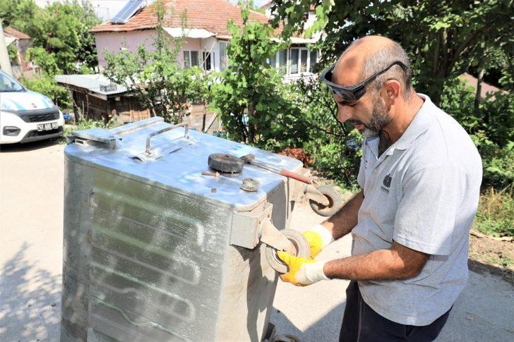 Atık konteynerlerine bakım ve temizlik yapıldı G3