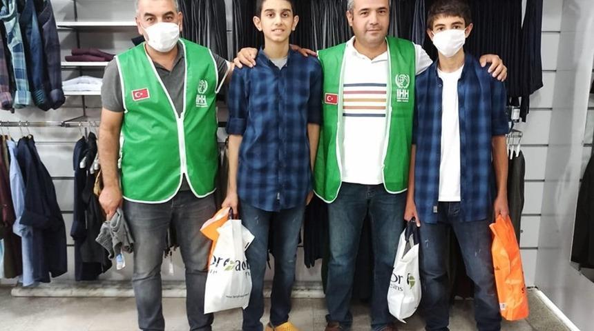 İHH, LGS il birincisi öğrenciyi ödüllendirdi