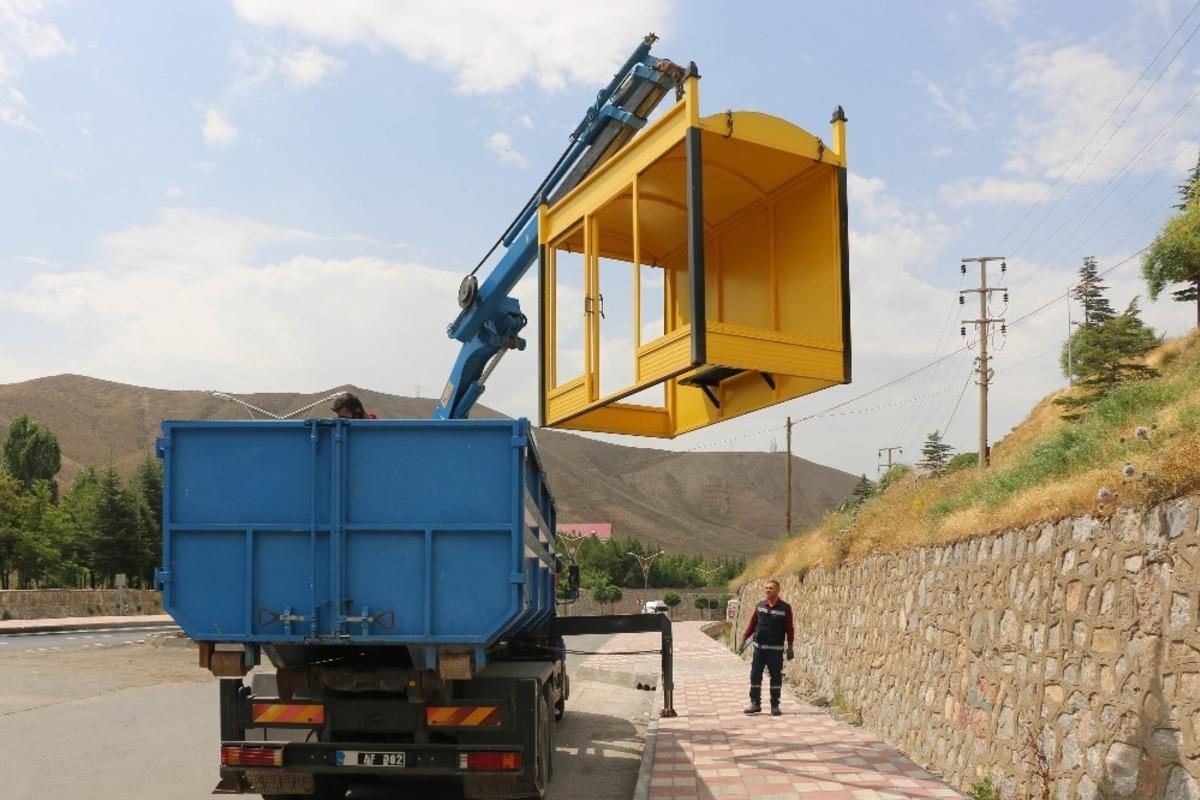 Bitlis&rsquo;te otob&uuml;s durakları yenileniyor