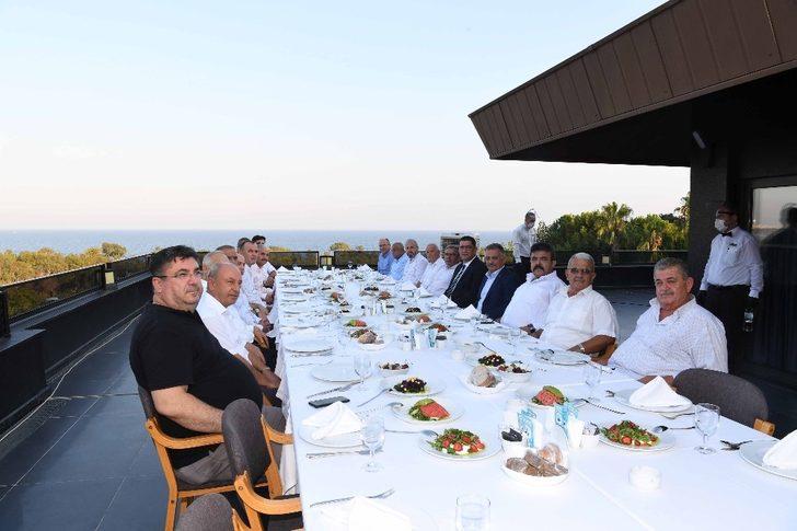 Vali Yazıcı: “Esnafın her zaman yanında olacağım” G4