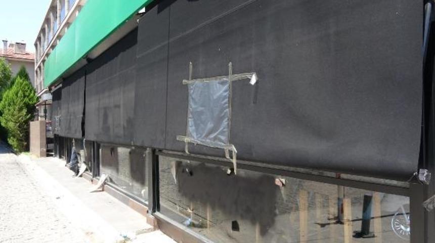 Pınar'ın katili Cemal Metin Avcı'nın iş yerinin camındaki yazı silindi