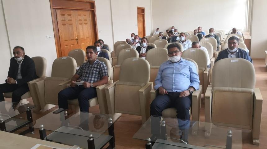 Kars’ta merkez köy muhtarlarına hizmet içi eğitim verildi