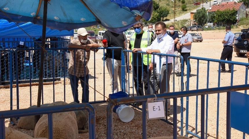 Başkan Şahin, esnafın dolmuş talebini yerine getirdi