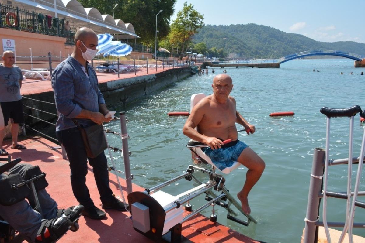 Barış Plajı&rsquo;nda engelli asans&ouml;r&uuml; hizmette