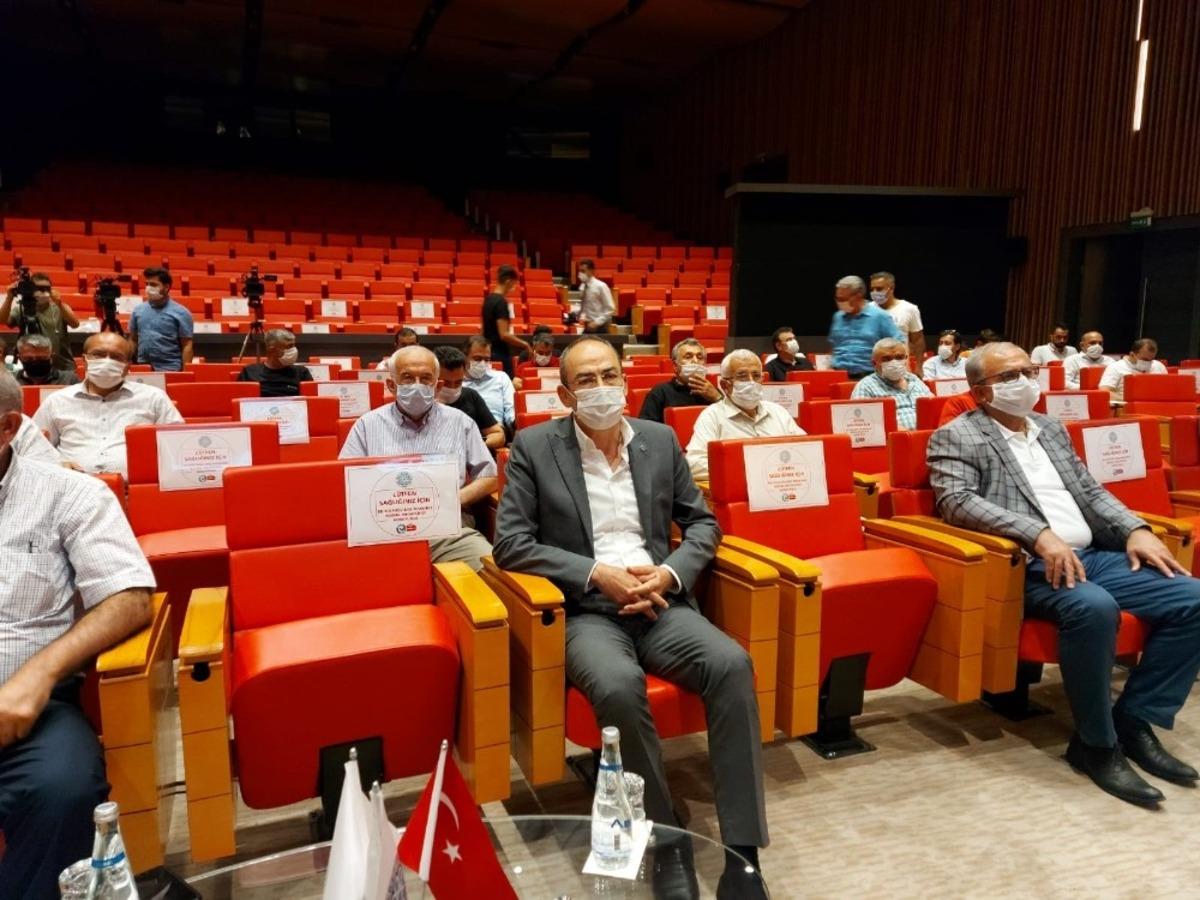 G&uuml;lsoy: "Salgın nedeniyle bir&ccedil;ok sekt&ouml;rde sıkıntı devam ediyor"