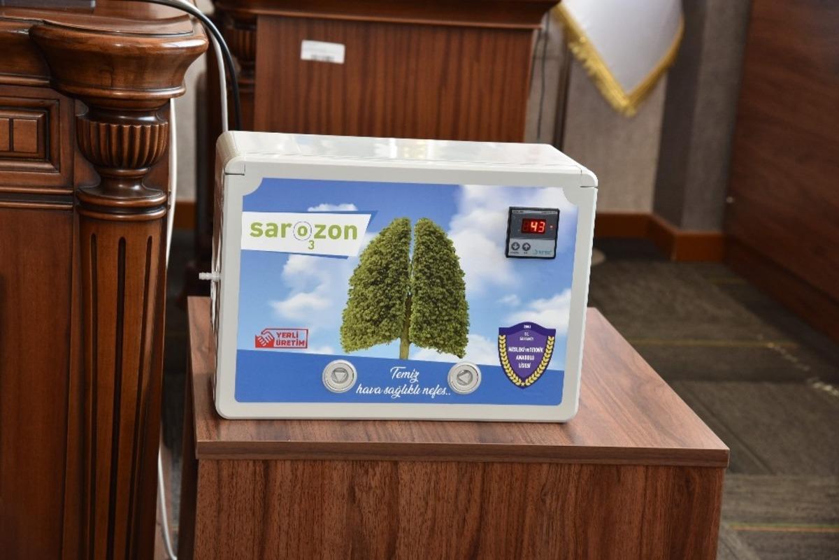 Meslek lisesi &ouml;ğretmenlerinden korona ile m&uuml;cadele i&ccedil;in havayı ve suyu temizleyen &ouml;zel cihaz &uuml;rettiler