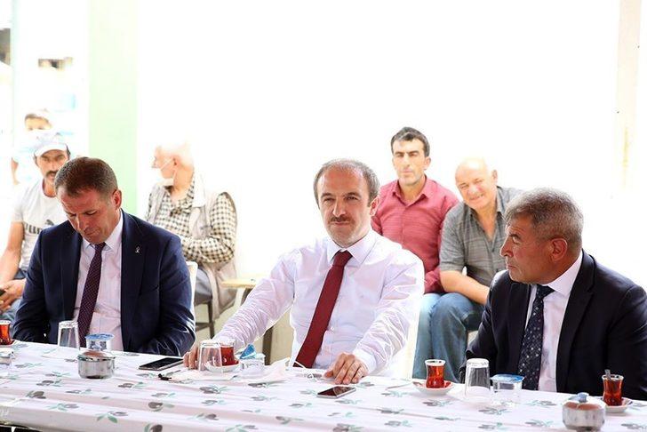 Vali Cüneyt Epcim Gökçedere Beldesinde vatandaşlarla bir araya geldi G2