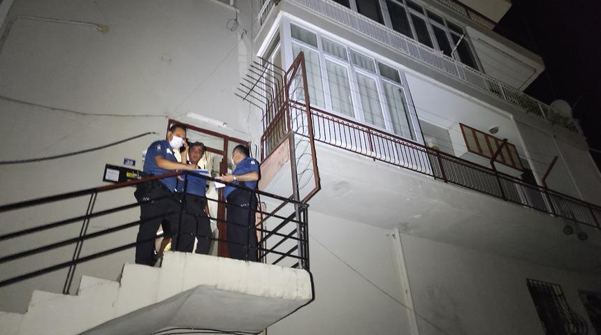 Yalnız yaşayan genç evinin giriş kapısında ölü bulundu