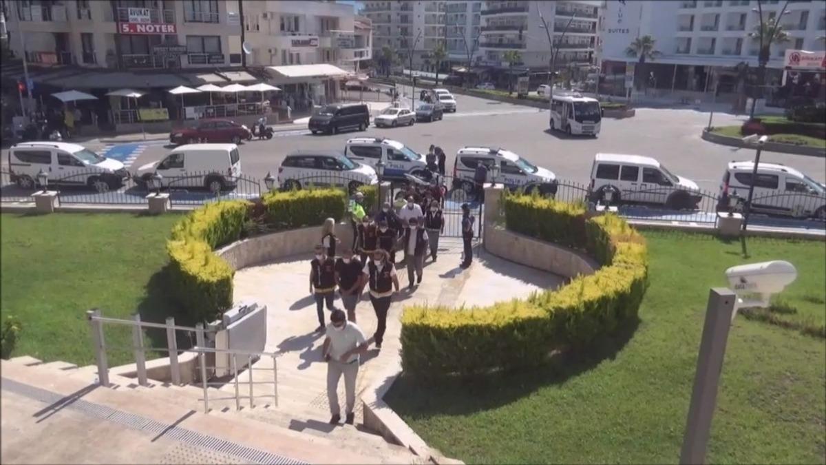Marmaris&rsquo;te husumetli esnafların meydan savaşı kamerada