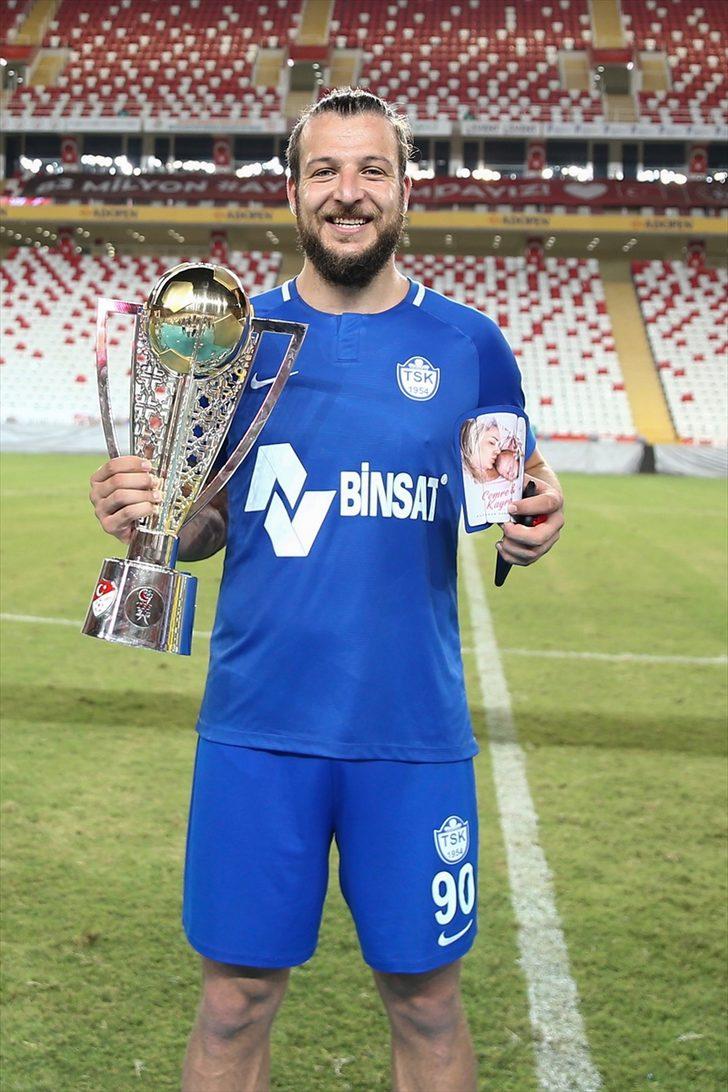 TFF Başkanı Özdemir Antalya'daki maçta rahatsızlanarak hastaneye kaldırılan Arıcı'yı ziyaret etti G5