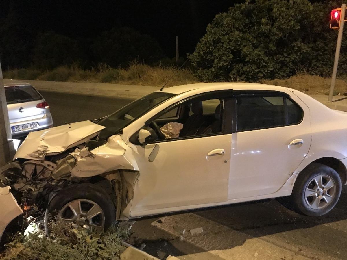 Babasının kiraladığı otomobili &ccedil;aldı, polis otosuna &ccedil;arpınca yakalandı