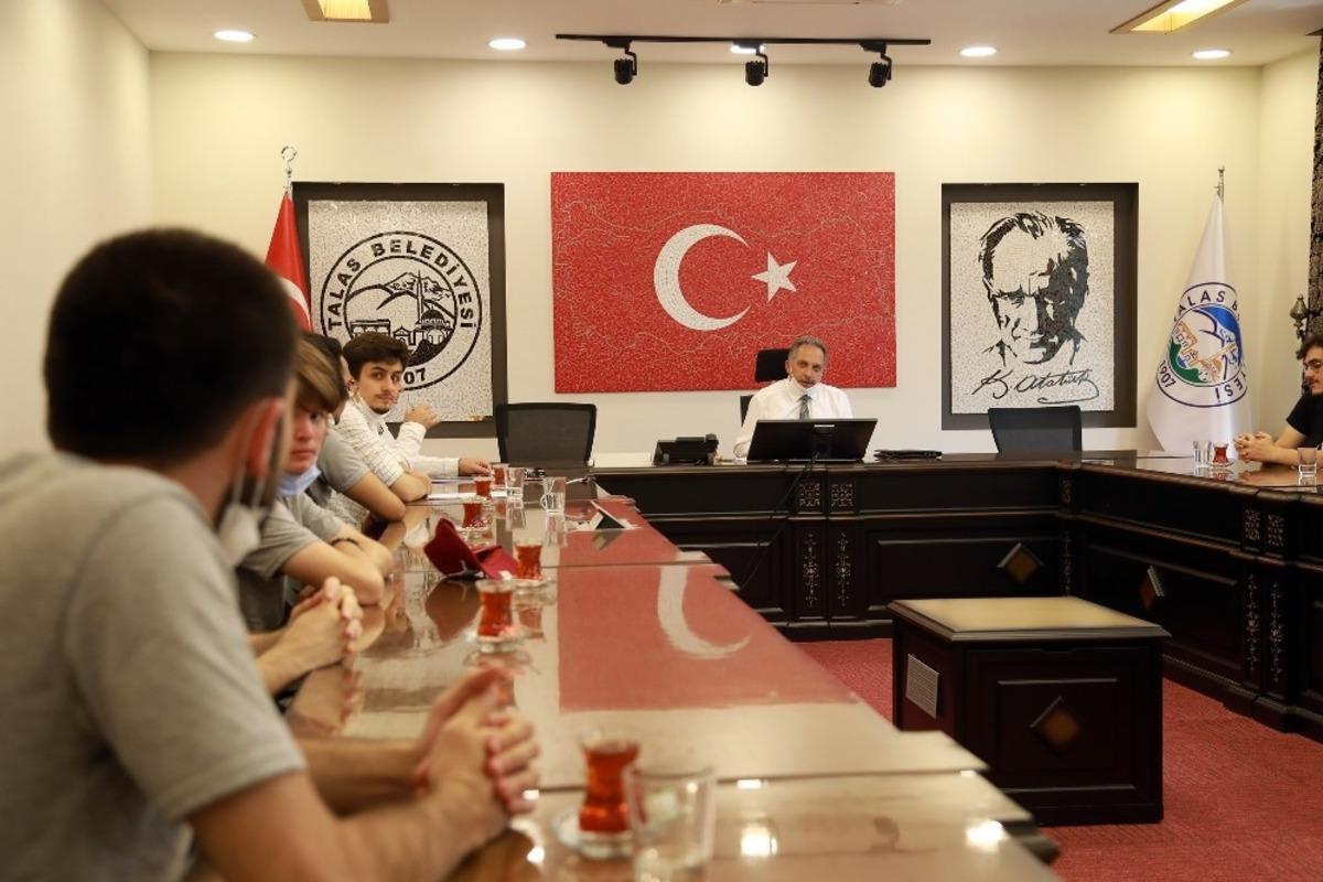 &ldquo;Geleceğin teknolojilerini sizler oluşturacaksınız"