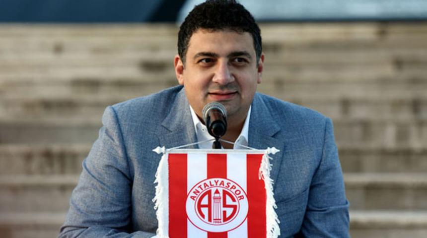 Ali Şafak Öztürk: Podolski Antalya'da mutlu