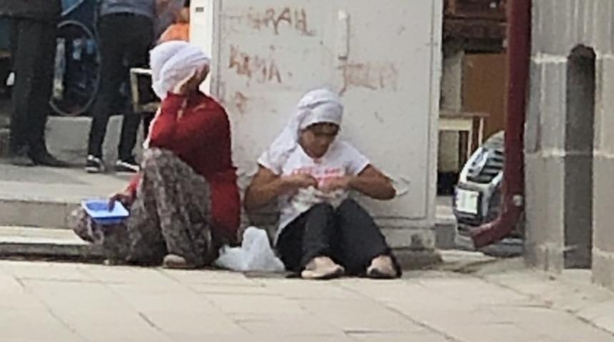 Bayram öncesi dilenciler Kars’ı mesken tuttu