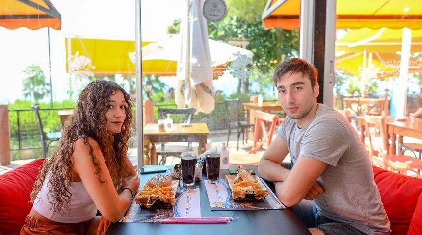 Muratpaşa&rsquo;da gen&ccedil;lere bayram hediyesi