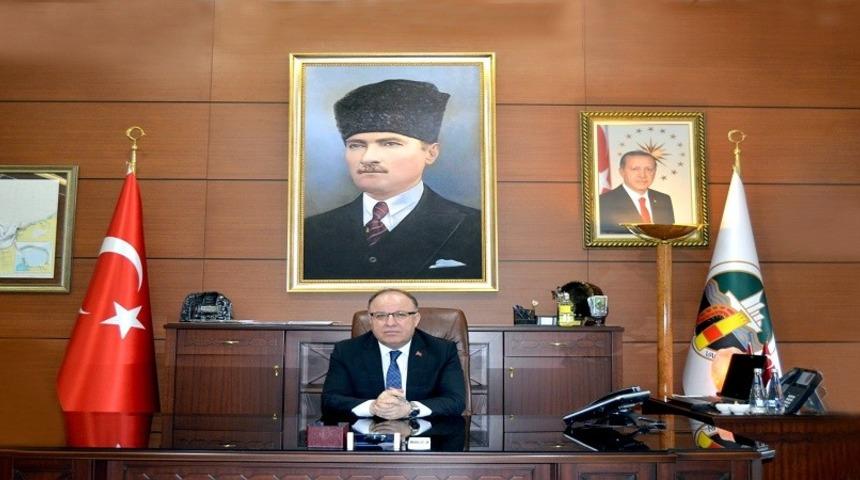 Vali Tutulmaz bayramı kutladı