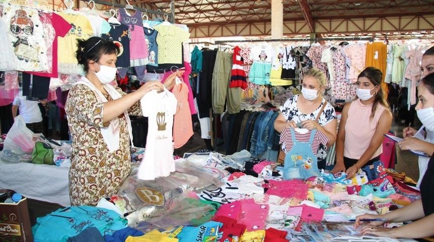 Menderes&rsquo;te &ccedil;ocuklar i&ccedil;in giysi kampanyası