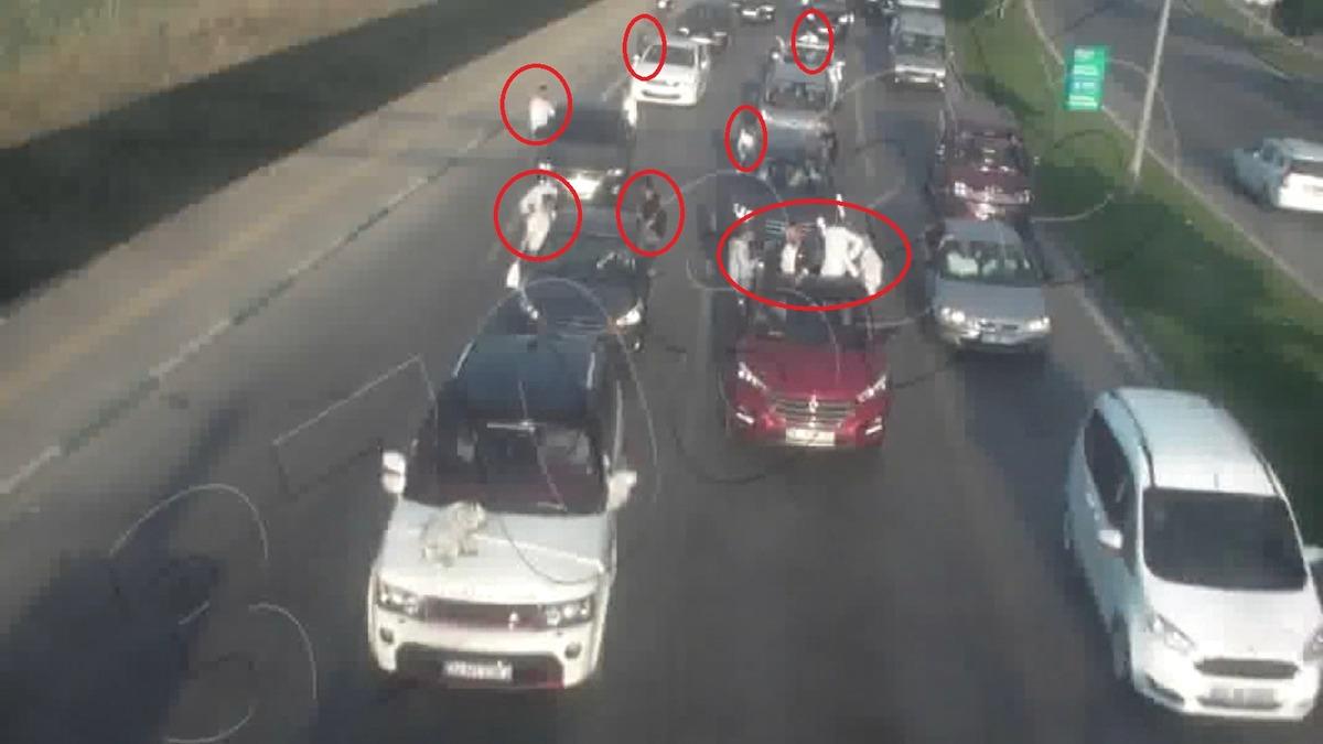 Bursa'daki d&uuml;ğ&uuml;n konvoyundaki 27 ara&ccedil; ve 8 s&uuml;r&uuml;c&uuml;ye 9 bin TL ceza