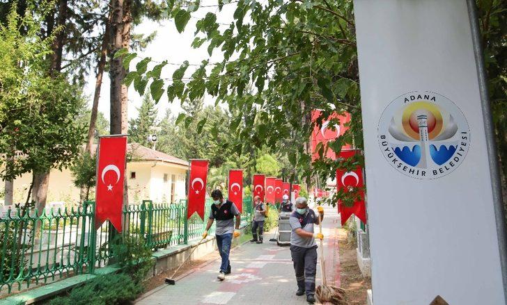 Mezarlıklarda Kurban Bayramı temizliği G1