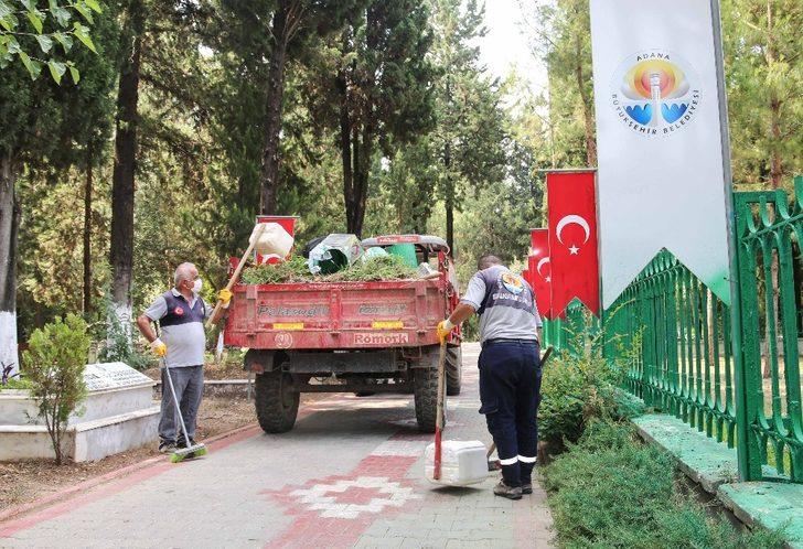 Mezarlıklarda Kurban Bayramı temizliği G2