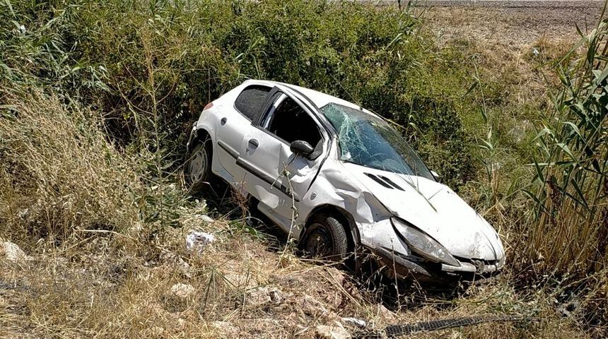 Otomobil şarampole u&ccedil;tu: 3 Yaralı