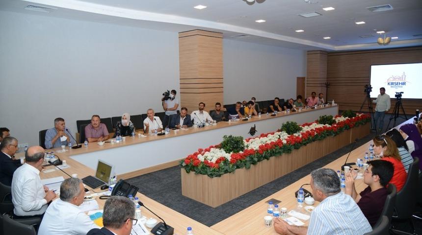 Belediye Başkanı Ekicioğlu, değerlendirme toplantısı d&uuml;zenledi