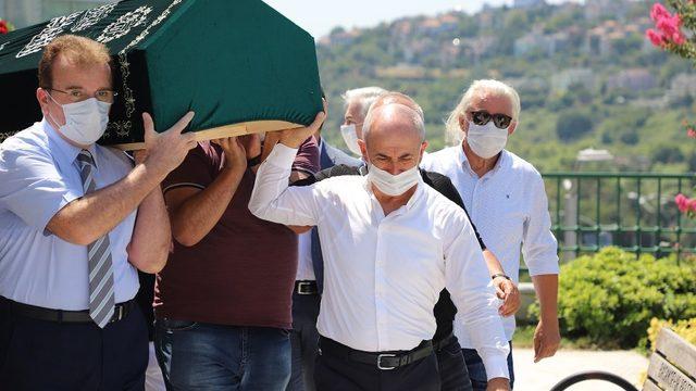 Başkan Akgün, Vecdet Öz’ü acı gününde yalnız bırakmadı