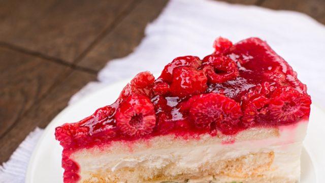 Frambuazlı cheesecake tarifi: Pişirme derdi yok, fazlasıyla  lezzet var!