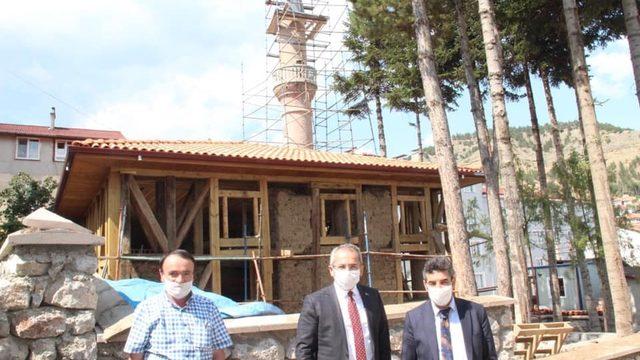 Şeyh İsmail Rumi Camisinde restorasyon sürüyor