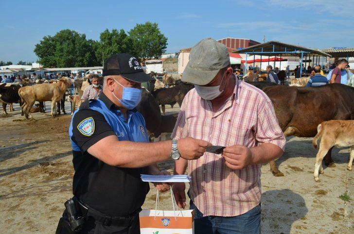 Merzifon’da fiziksel mesafe ve maske kontrolü yapıldı G2