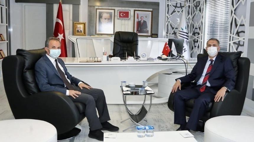 Vali &Ccedil;uhadar&rsquo;dan Kılın&ccedil;&rsquo;a nezaket ziyareti