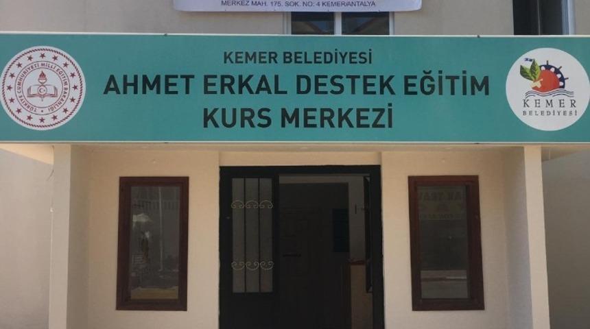 Kemer Belediyesi&rsquo;nden &ouml;ğrencilere danışma merkezi