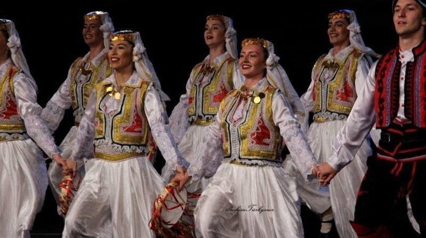 İzmitli dans ekibi T&uuml;rkiye&rsquo;yi temsil edecek