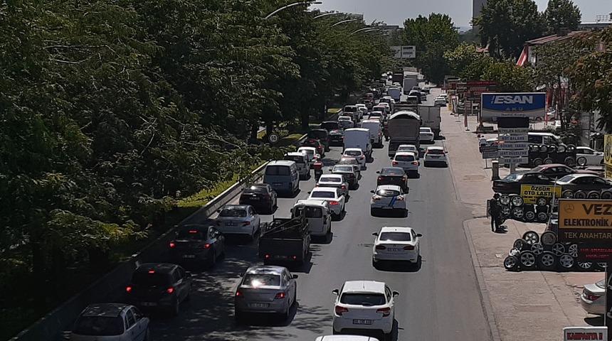 Yollarda bayram trafiği başladı