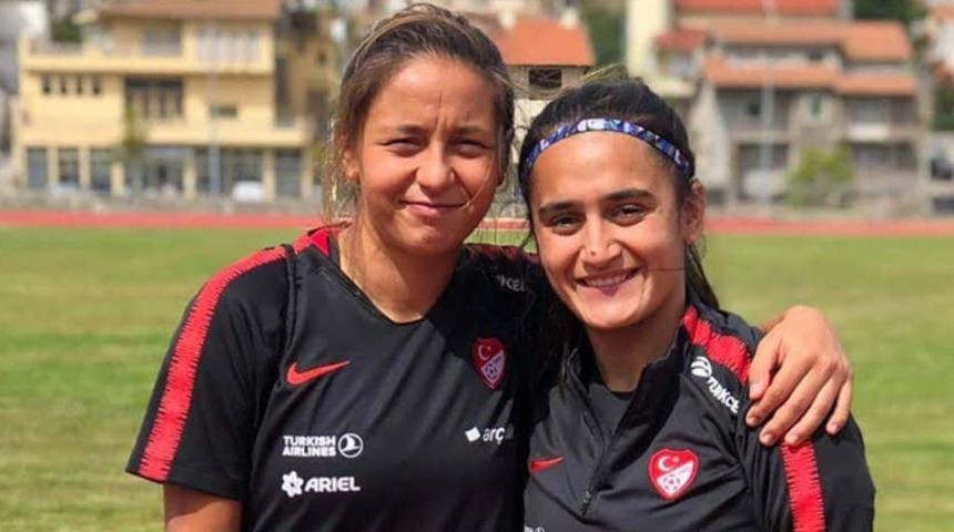 Denizli'de 2 kadın futbolcuya milli davet