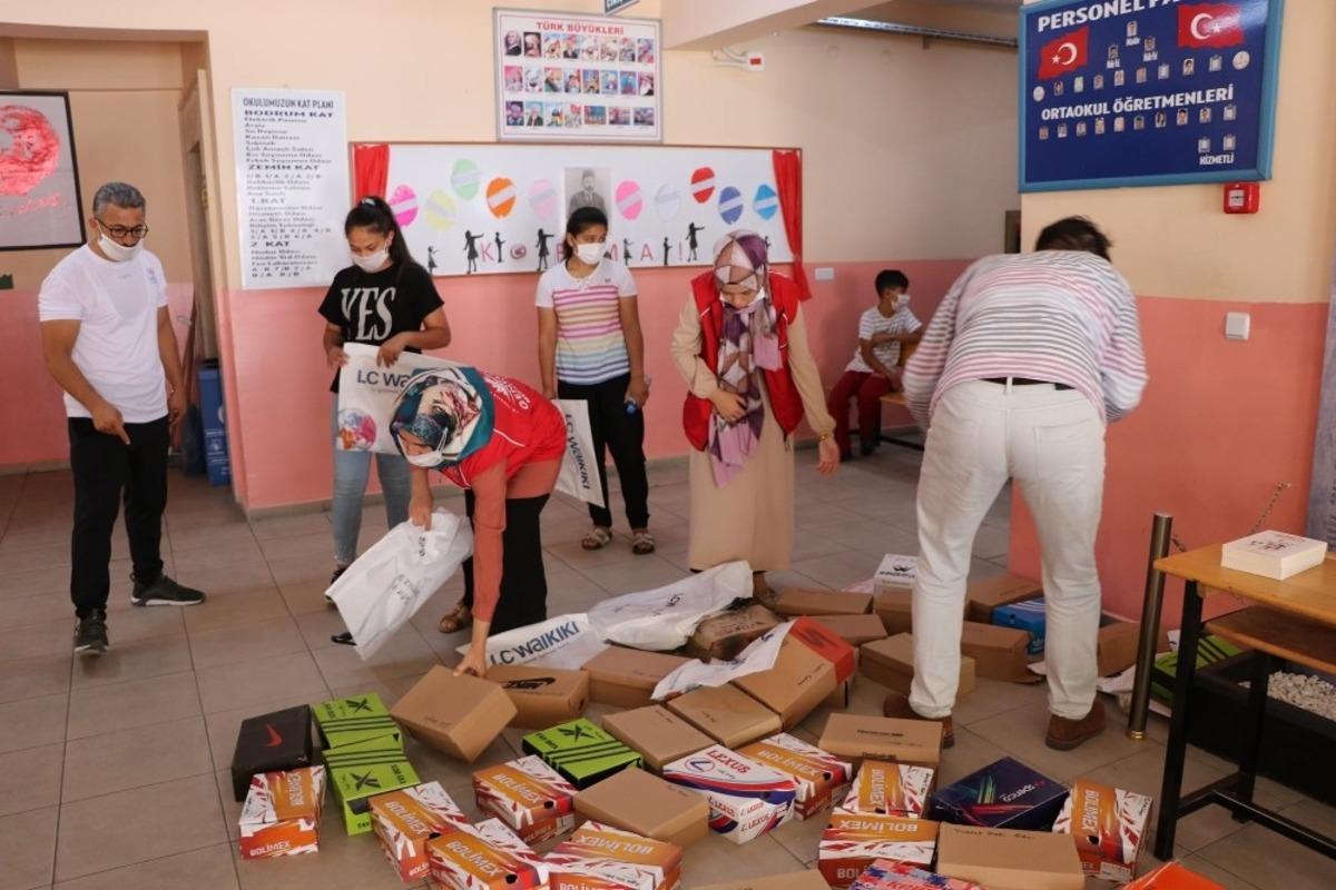 Y&uuml;zleri g&uuml;ld&uuml;ren proje