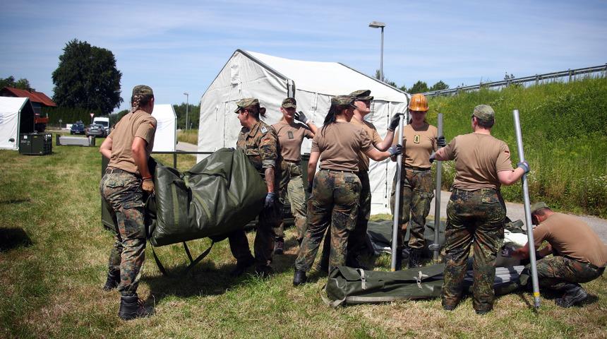 'Almanya'daki yaklaşık 12 bin ABD askeri geri &ccedil;ekilecek'