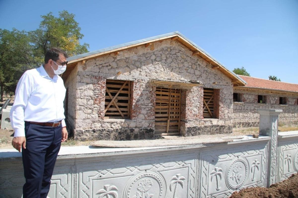 Sultan Abd&uuml;lhamid Han&rsquo;a at yetiştirilen haralar, turizme kazandırılıyor