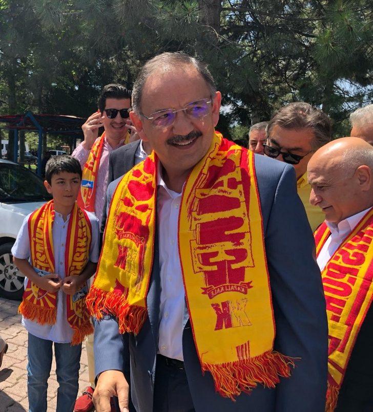 Kayserispor Onursal Başkanı Özhaseki: